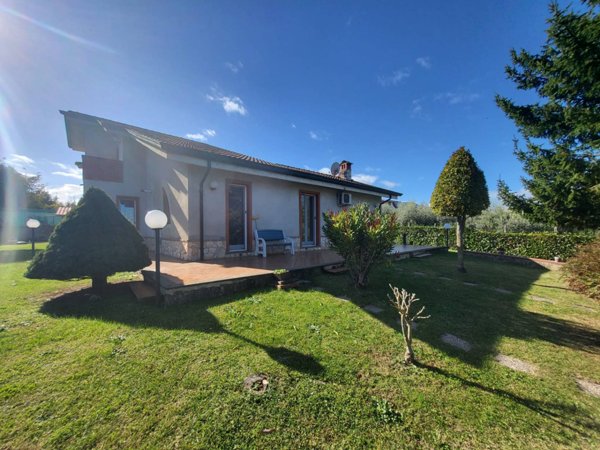 casa indipendente in vendita a Segni