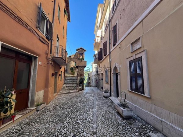 appartamento in vendita a Subiaco