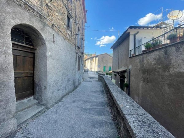 appartamento in vendita a Subiaco