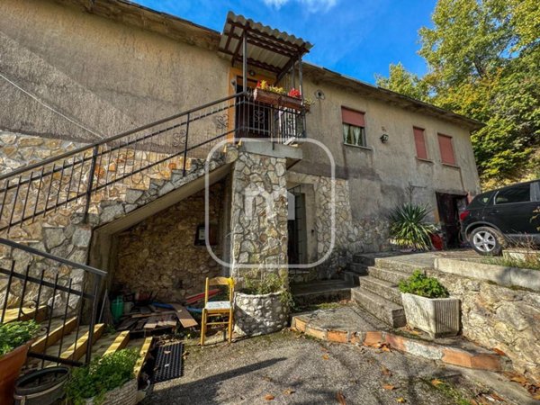 casa indipendente in vendita a Subiaco
