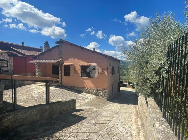 casa indipendente in vendita a Subiaco