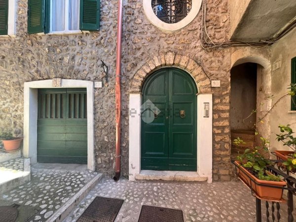 appartamento in vendita a Subiaco