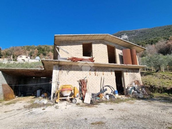 casa indipendente in vendita a Subiaco