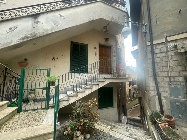 appartamento in vendita a Subiaco