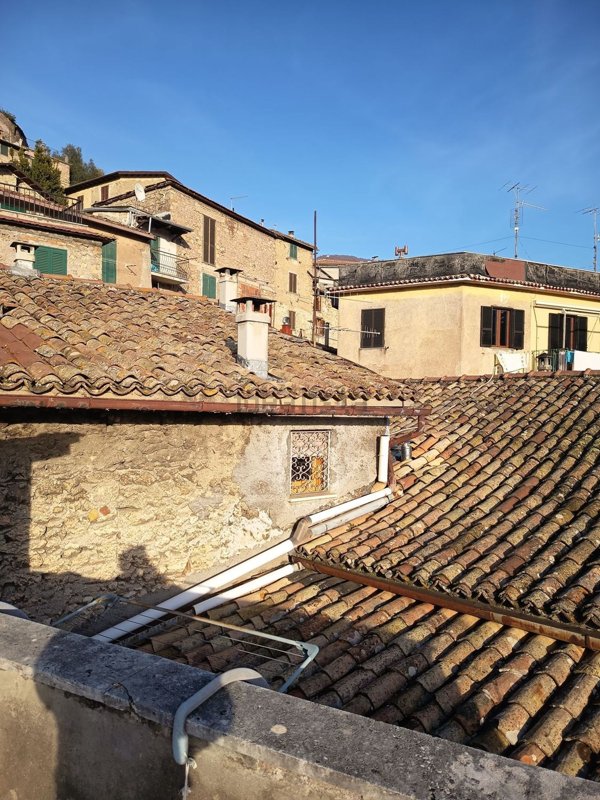 appartamento in vendita a Subiaco