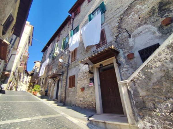 appartamento in vendita a Subiaco