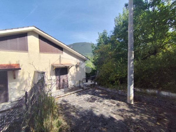 casa indipendente in vendita a Subiaco