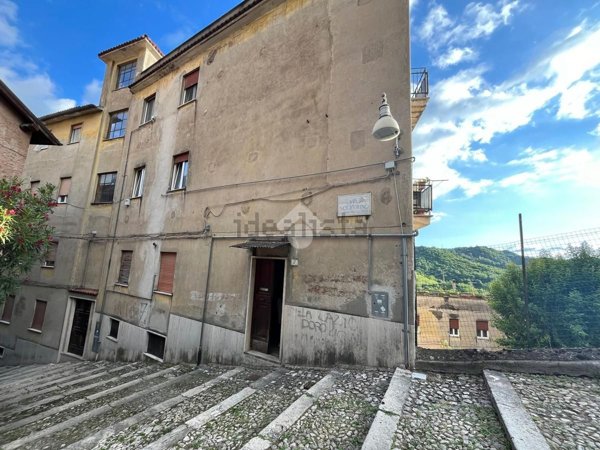 appartamento in vendita a Subiaco