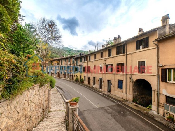 appartamento in vendita a Subiaco