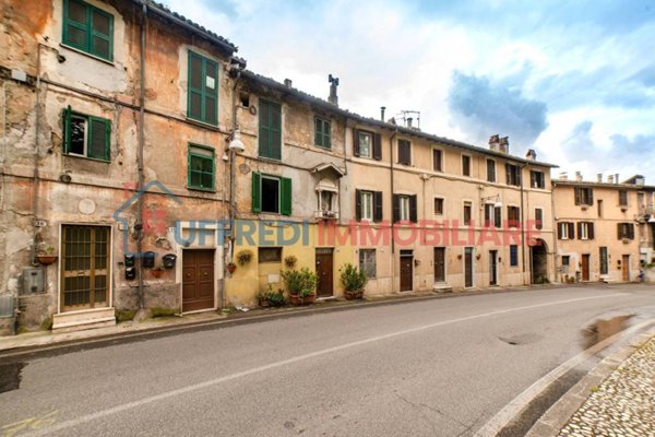 appartamento in vendita a Subiaco