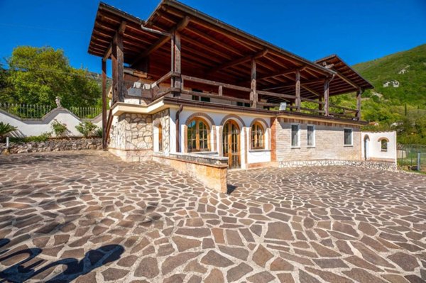 casa indipendente in vendita a Subiaco in zona Vignola