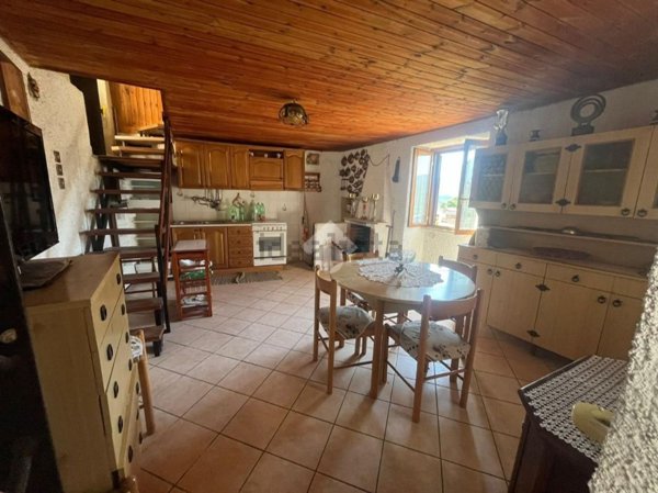 appartamento in vendita a Subiaco
