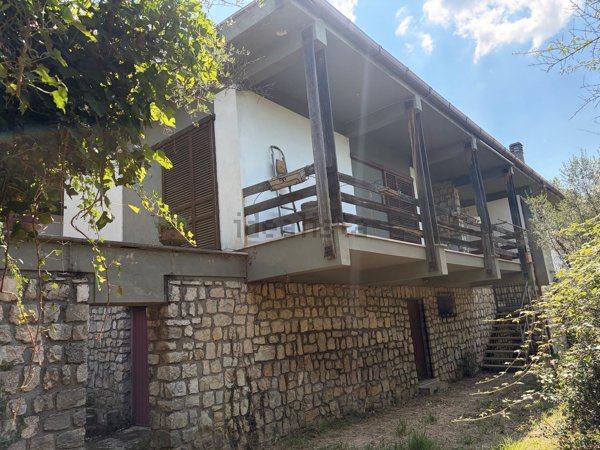 casa indipendente in vendita a Subiaco in zona Vignola