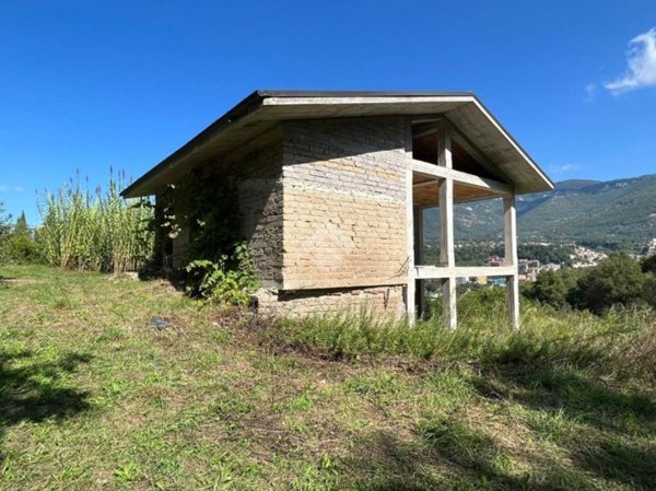 casa indipendente in vendita a Subiaco in zona Vignola