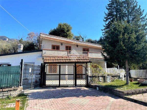 casa indipendente in vendita a Subiaco in zona Vignola