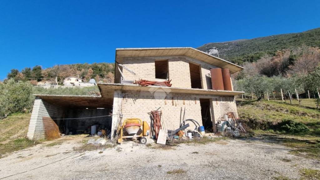 casa indipendente in vendita a Subiaco in zona Vignola