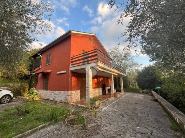 casa indipendente in vendita a Subiaco in zona Vignola