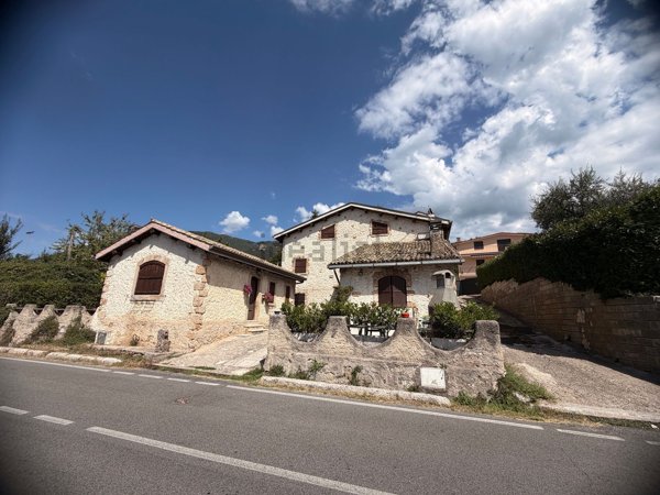 appartamento in vendita a Subiaco in zona Vignola