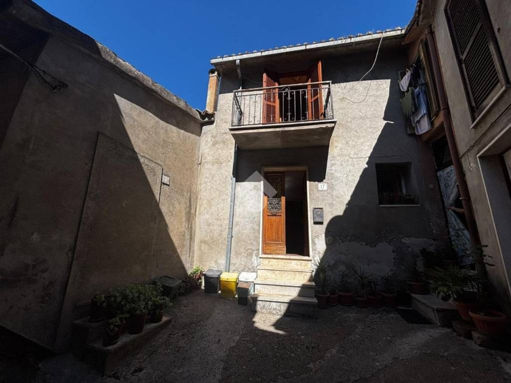 appartamento in vendita a Subiaco