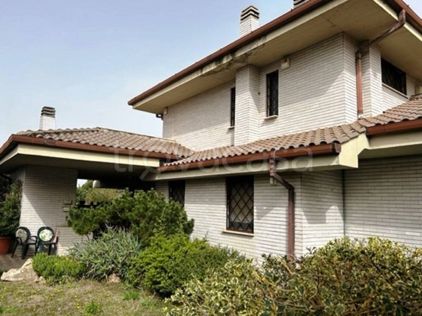 casa indipendente in vendita a Tivoli in zona Terme