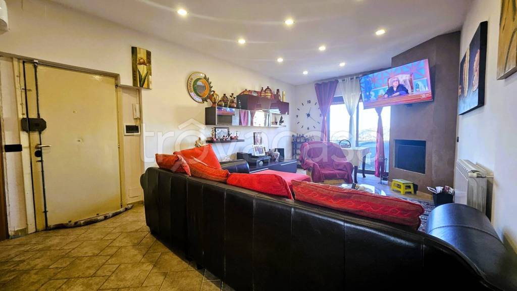 appartamento in vendita a Tivoli in zona Ponte Lucano