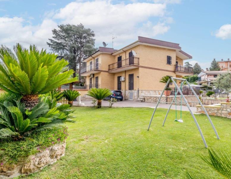casa indipendente in vendita a Tivoli