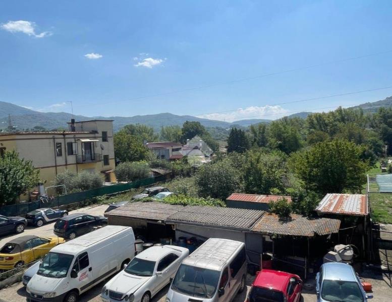 locale commerciale in vendita a Tivoli