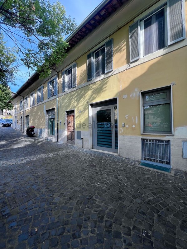ufficio in vendita a Tivoli