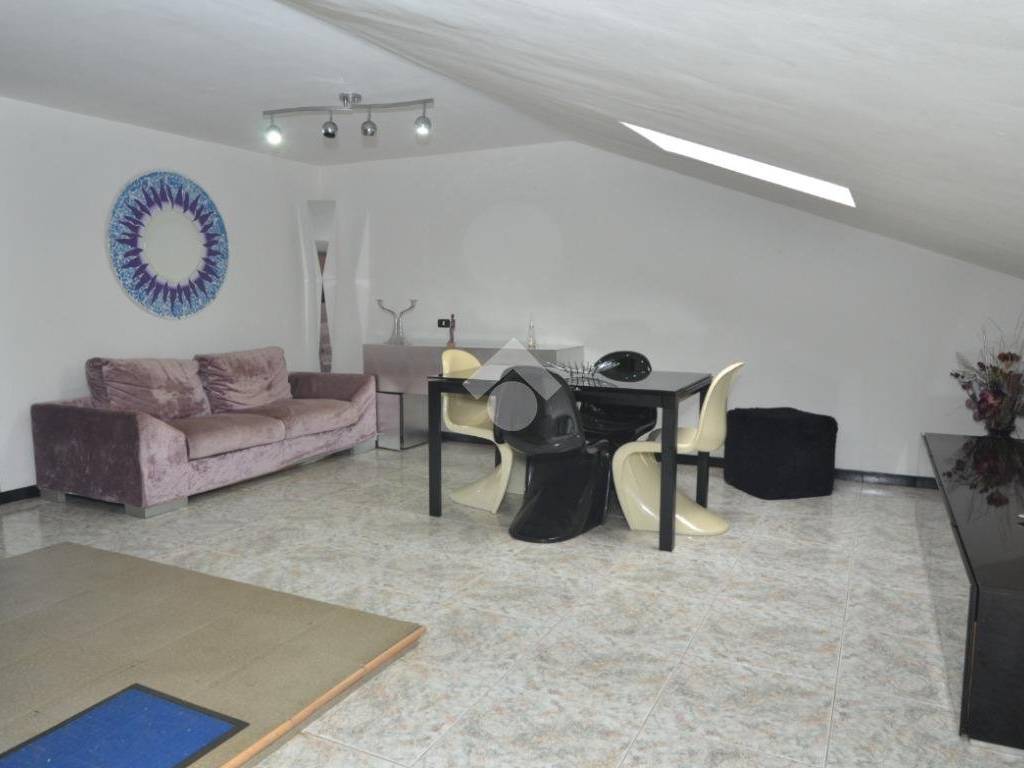 appartamento in vendita a Tivoli in zona Villaggio Adriano
