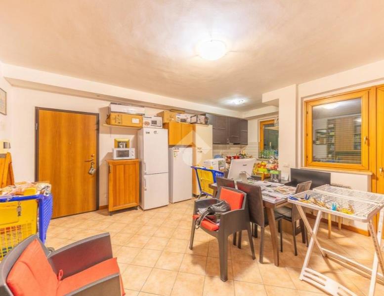 appartamento in vendita a Tivoli in zona Terme