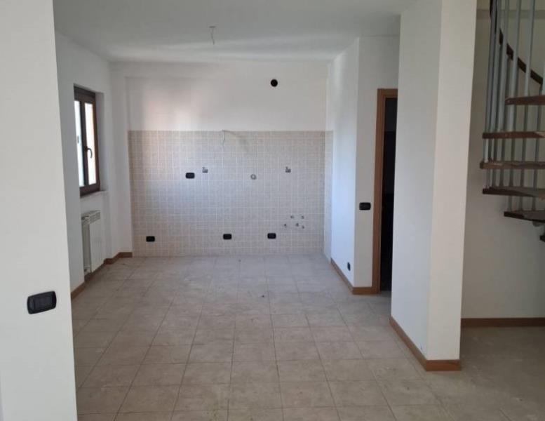 appartamento in vendita a Tivoli in zona Terme