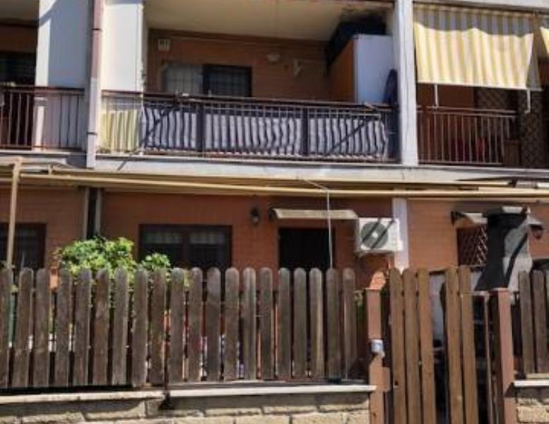 casa indipendente in vendita a Tivoli in zona Terme