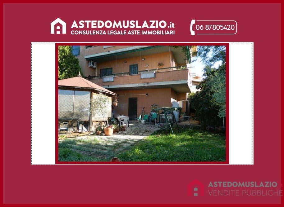 casa indipendente in vendita a Tivoli in zona Villa Adriana