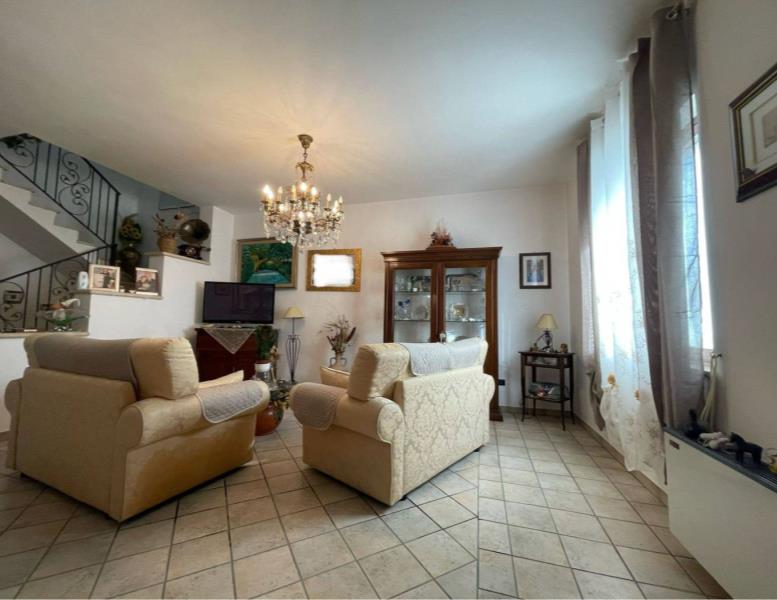 casa indipendente in vendita a Tivoli