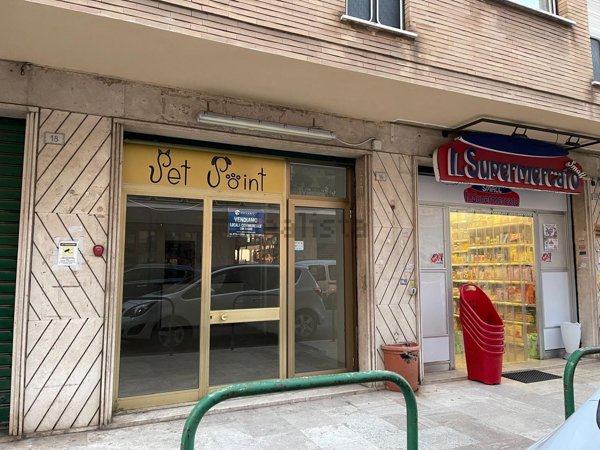 locale commerciale in vendita a Tivoli