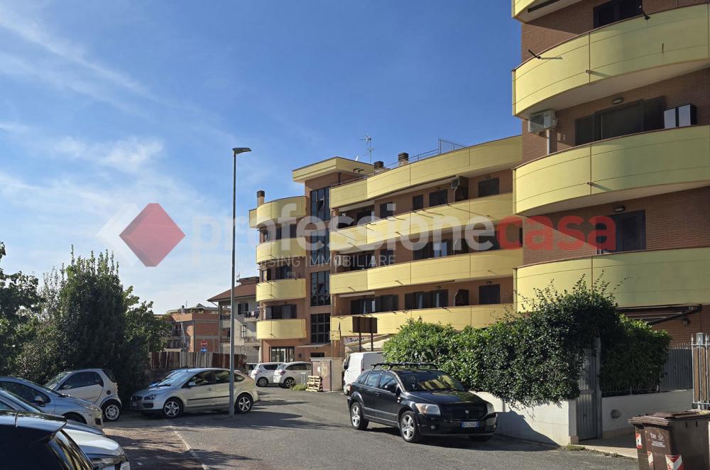 appartamento in vendita a Tivoli in zona Campolimpido