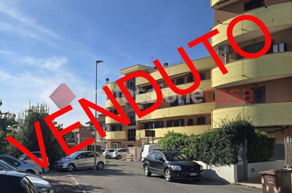 appartamento in vendita a Tivoli in zona Campolimpido