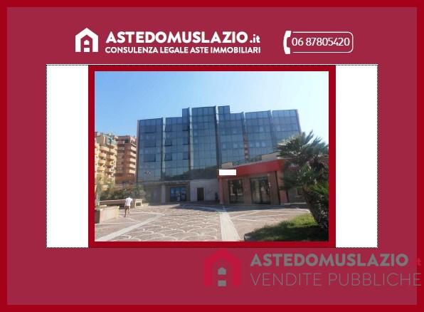 locale commerciale in vendita a Tivoli