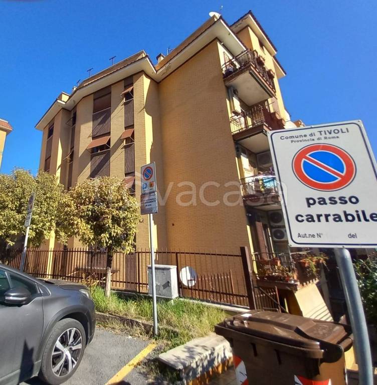 casa indipendente in vendita a Tivoli