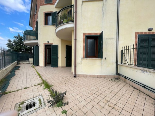 appartamento in vendita a Tivoli in zona Terme