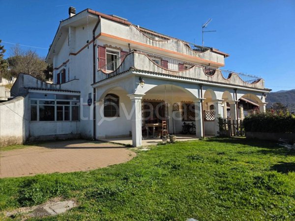 casa indipendente in vendita a Tivoli