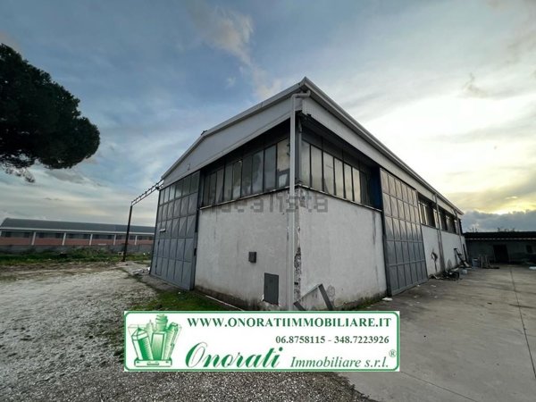 capannone in vendita a Tivoli