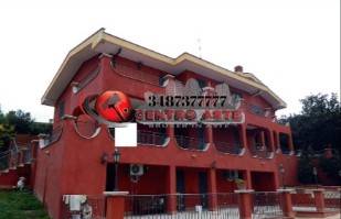 casa indipendente in vendita a Tivoli in zona Villaggio Adriano