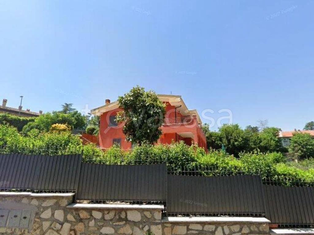 casa indipendente in vendita a Tivoli in zona Villaggio Adriano