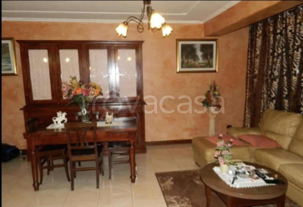 casa indipendente in vendita a Tivoli in zona Villaggio Adriano