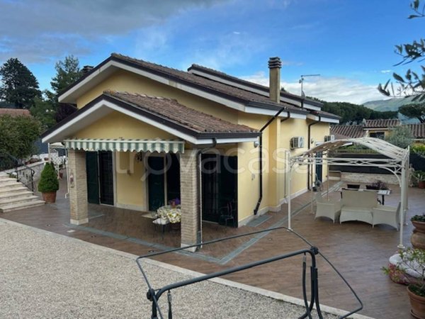 casa indipendente in vendita a Tivoli