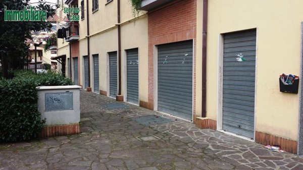 locale commerciale in vendita a Tivoli in zona Ponte Lucano