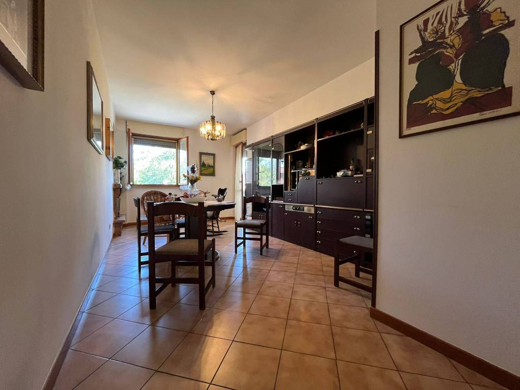 appartamento in vendita a Tivoli in zona Terme