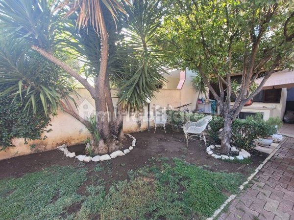 casa indipendente in vendita a Tivoli in zona Terme