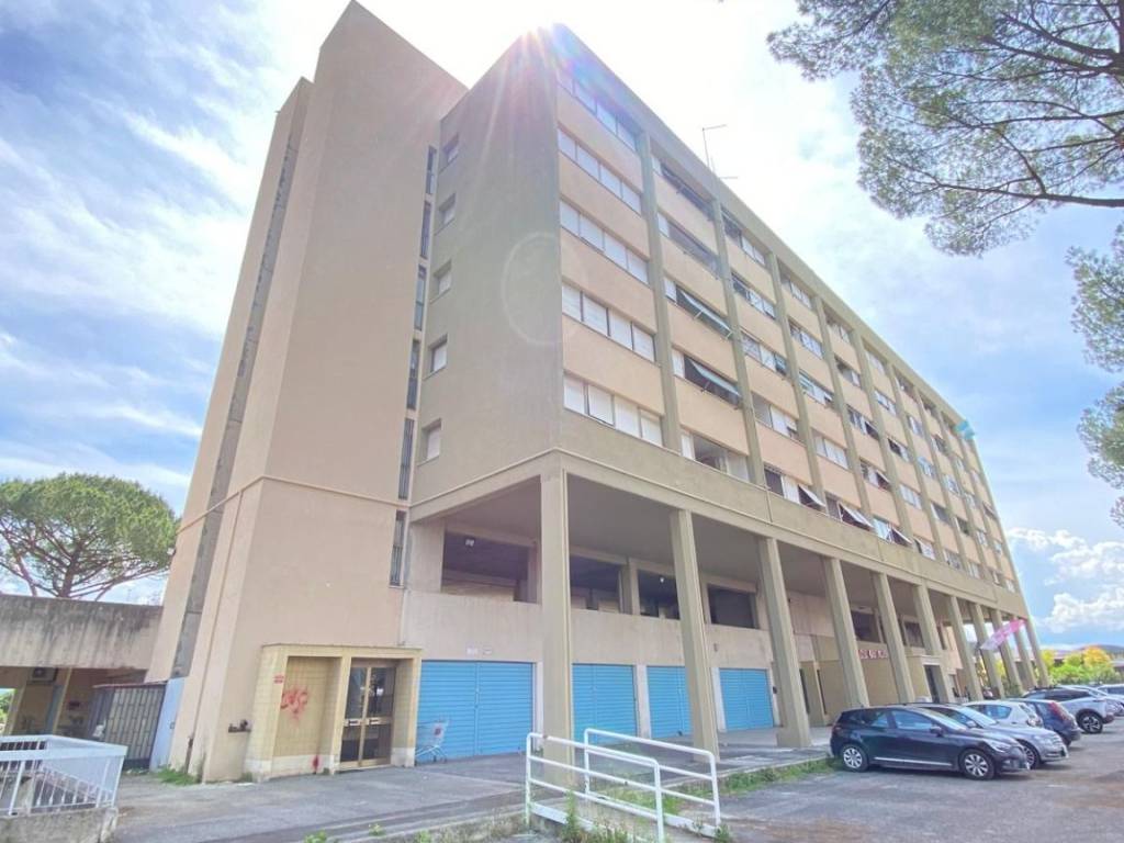 appartamento in vendita a Tivoli in zona Terme